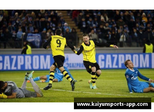 多特蒙德队球员英雄风采，激情斗志引人注目